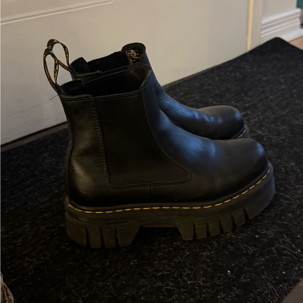 Dr martens platform boots